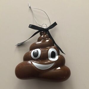 👶🏻 Novelty Poop Emoji Ornament